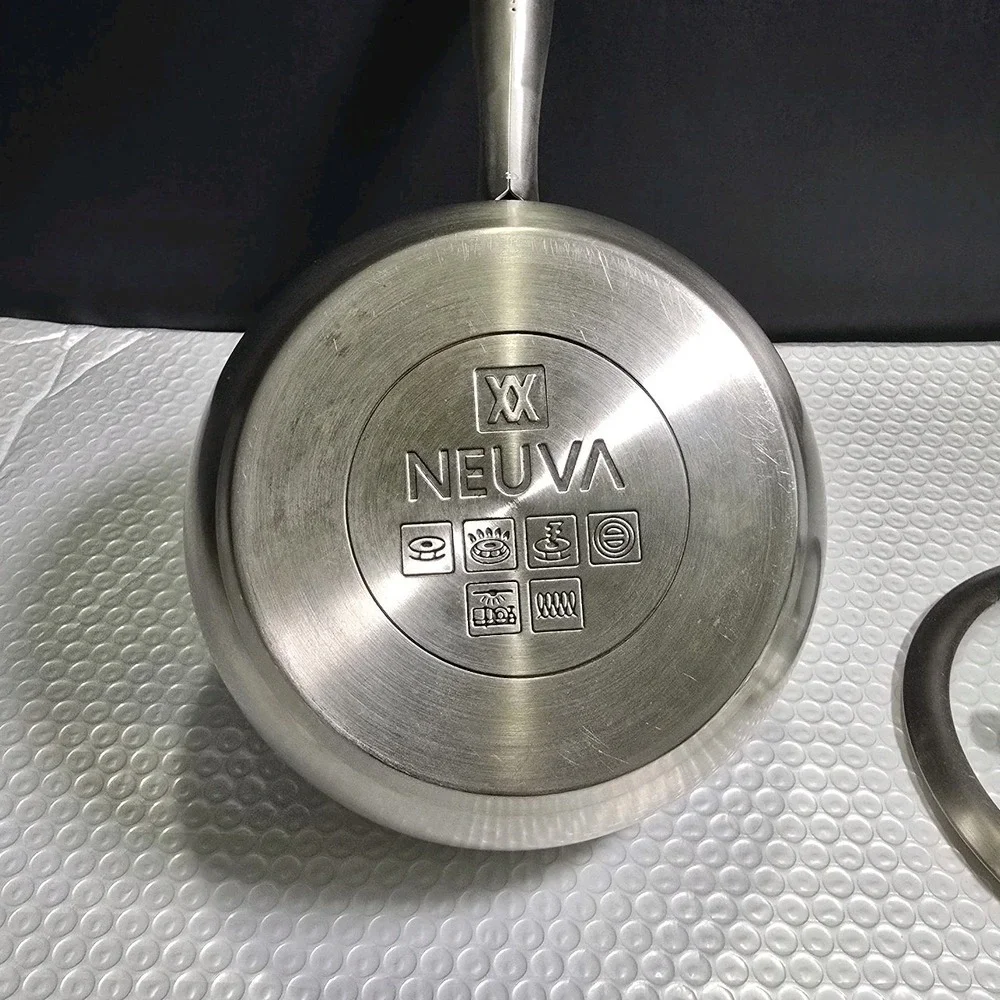 Nueva XX Brand 1.5 Quart Stainless Steel Pan With Glass Lid